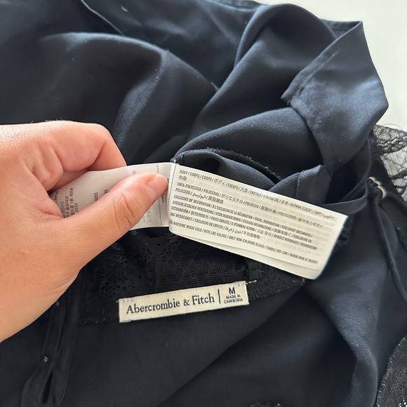 Abercrombie & Fitch Satin Lace Camisole Cami Tank Top Black Minimalist M - Picture 5 of 7